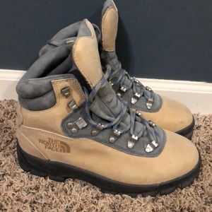 Never Been Worn North Face boots